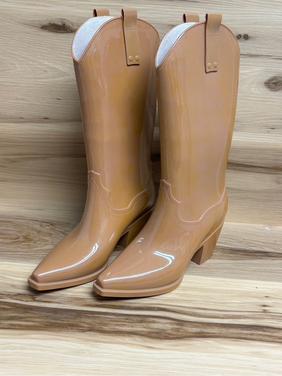 Beach By Matisse Shoes - cowboy rain boots from Beach by Matisse a glossy finish and a pointed toe size 7